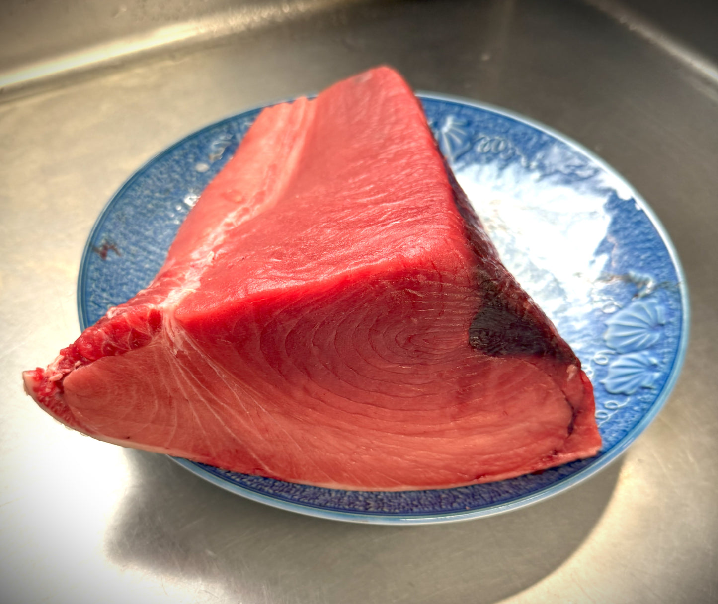 02011赤身～中とろ海峡クロマグロ（600gUP真空冷凍ブロック）